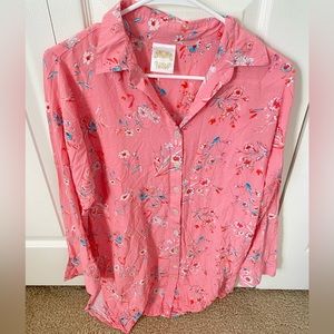 •Free Shipping• Woman’s Top